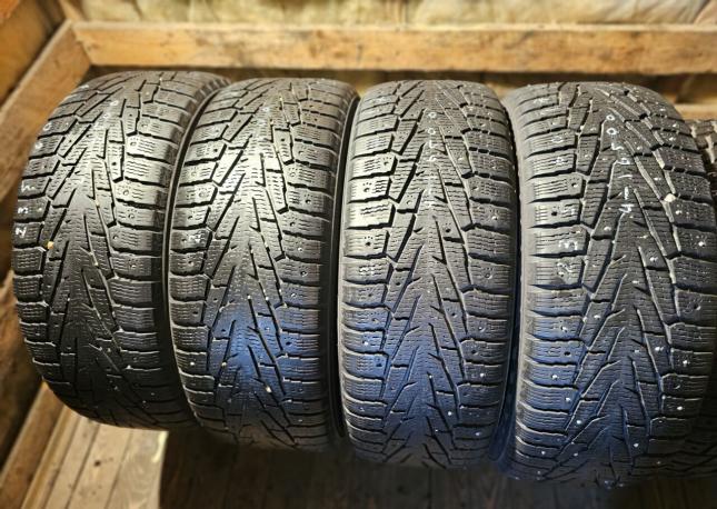 Nokian Tyres Hakkapeliitta 7 235/60 R17