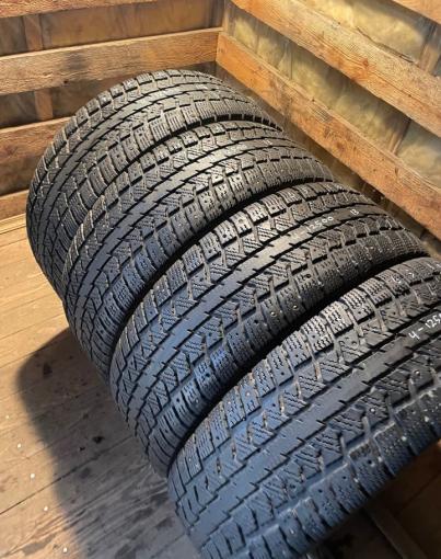 Viatti Vettore Inverno V-524 235/65 R16C