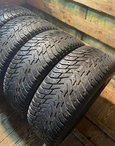 Nokian Tyres Hakkapeliitta 8 215/60 R16