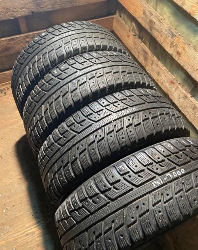 Kumho I&#39;Zen KW22 205/55 R16