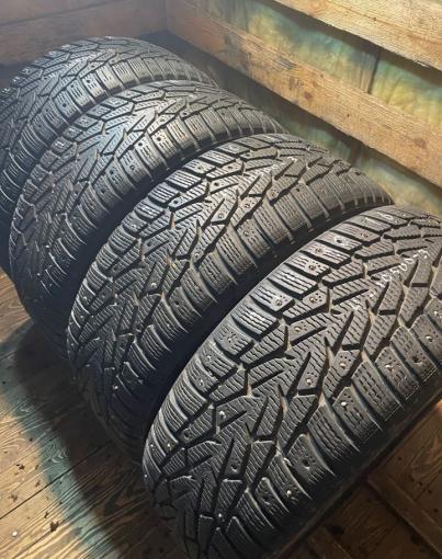 Nokian Tyres Hakkapeliitta 7 215/60 R16