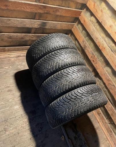 Nokian Tyres Hakkapeliitta 8 215/55 R17