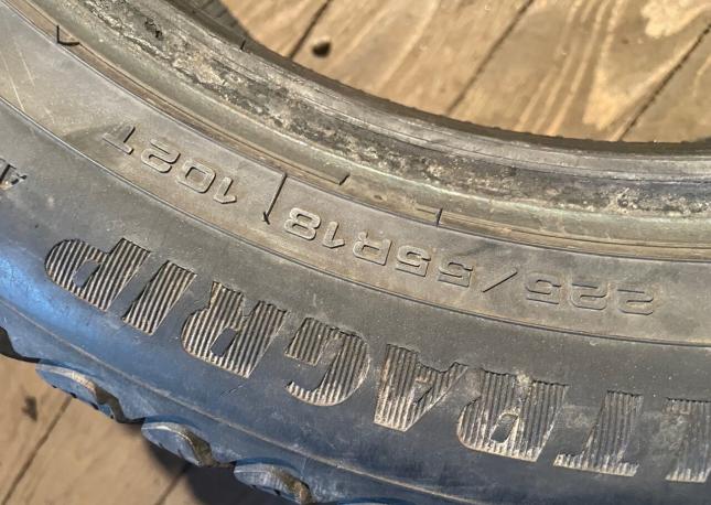 Goodyear UltraGrip Ice Arctic SUV 225/55 R18