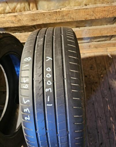 Bridgestone Alenza 001 235/65 R18