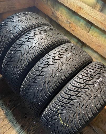 Nokian Tyres Hakkapeliitta 8 215/60 R16