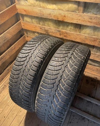 Bridgestone Blizzak Spike-01 235/65 R17