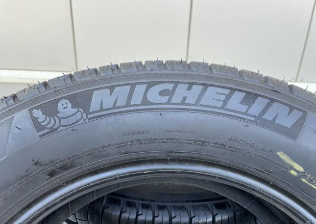 Michelin Latitude Tour HP 215/65 R16