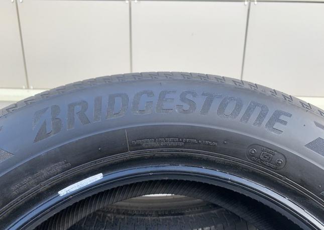 Bridgestone Turanza T005A 215/60 R16