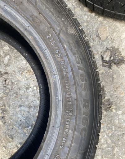 Pirelli Carrier Winter 215/65 R16C