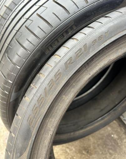 Pirelli P Zero 255/35 R21