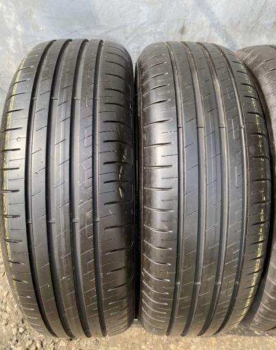 Goodyear EfficientGrip Performance 205/60 R16