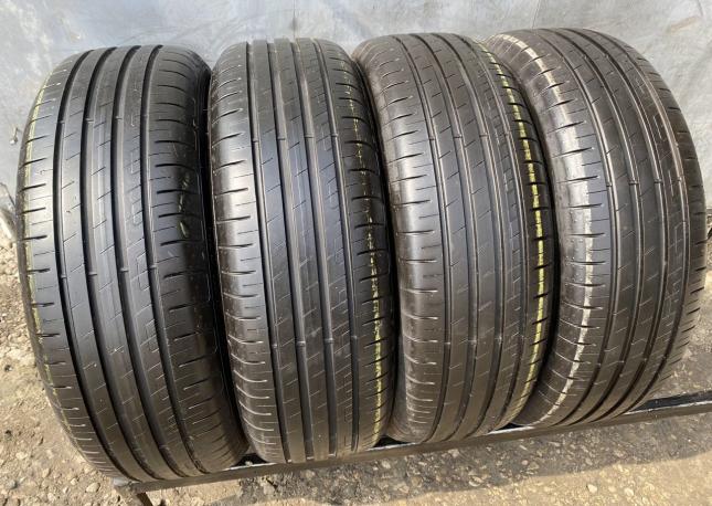 Goodyear EfficientGrip Performance 205/60 R16