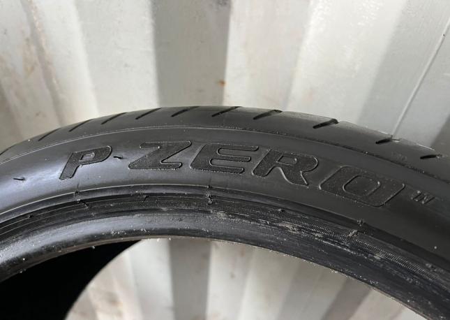 Pirelli P Zero 255/35 R20