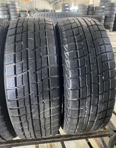 Yokohama Ice Guard IG30 215/60 R16