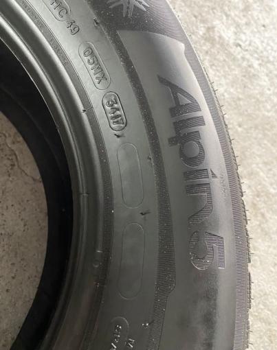 Michelin Alpin 5 215/60 R16