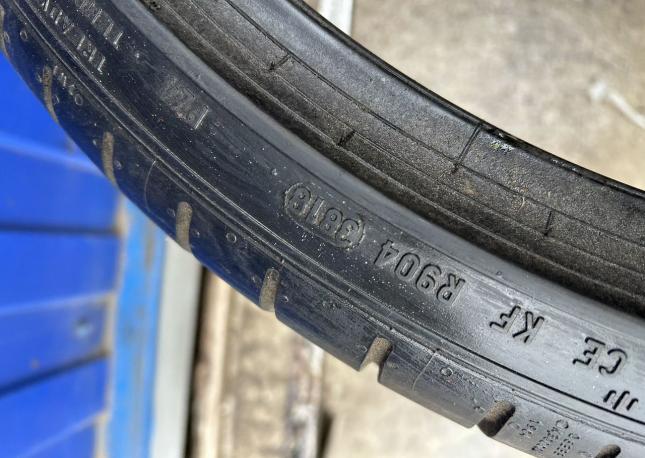 Pirelli P Zero 275/30 R21