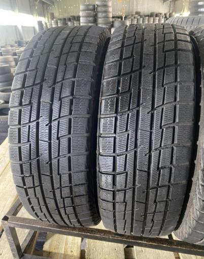 Yokohama Ice Guard IG30 215/60 R16