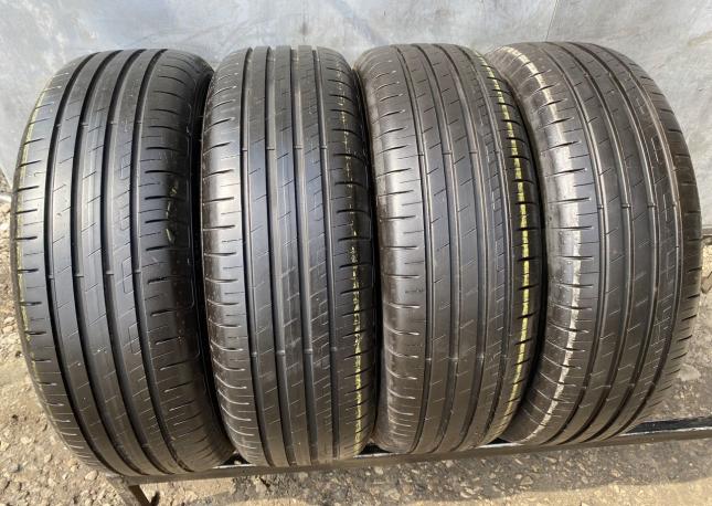 Goodyear EfficientGrip Performance 205/60 R16