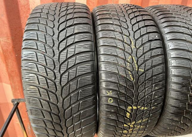 Bridgestone Blizzak LM-32C 225/50 R17