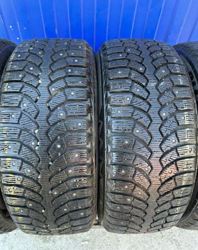 Bridgestone Blizzak Spike-01 205/55 R16