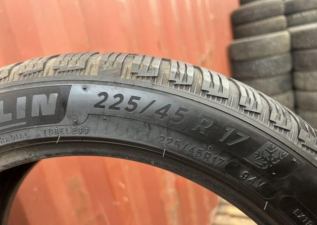 Michelin Alpin 6 225/45 R17 94V