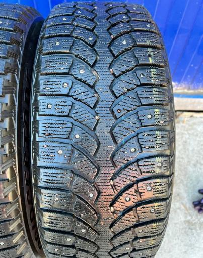 Bridgestone Blizzak Spike-01 205/60 R16