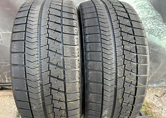 Bridgestone Blizzak VRX 215/50 R17