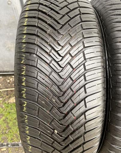 Continental AllSeasonContact 215/65 R16