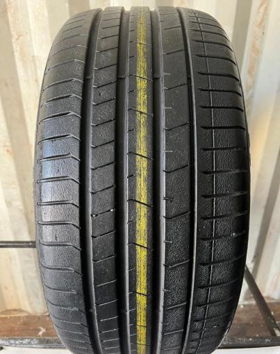 Pirelli P Zero PZ4 275/40 R20