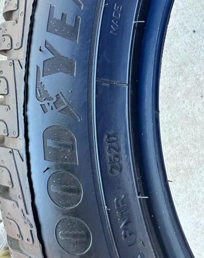 Goodyear EfficientGrip Performance 215/55 R17