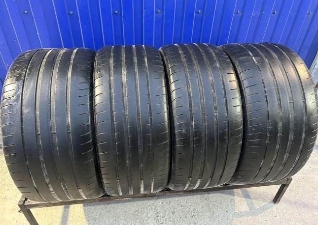 Goodyear Eagle F1 Asymmetric 5 275/35 R22 и 315/30 R22