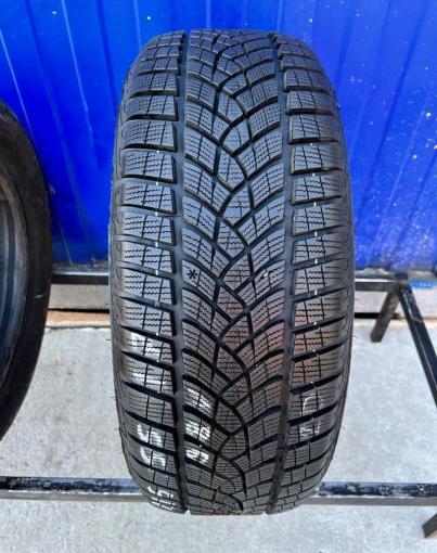 Goodyear EfficientGrip Performance 215/55 R17