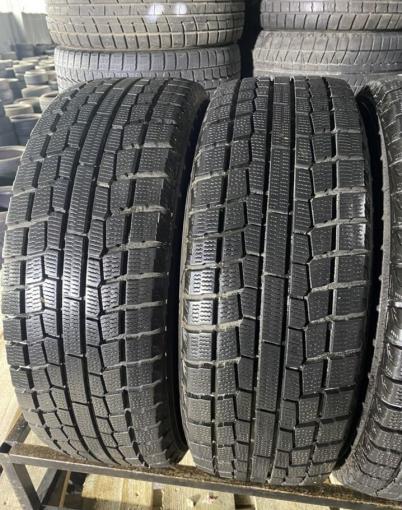 Yokohama Ice Guard IG20 215/60 R16