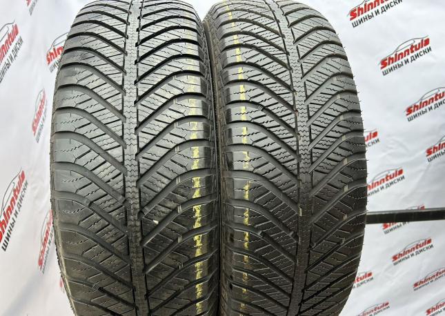 Goodyear Vector 4Seasons 215/60 R17