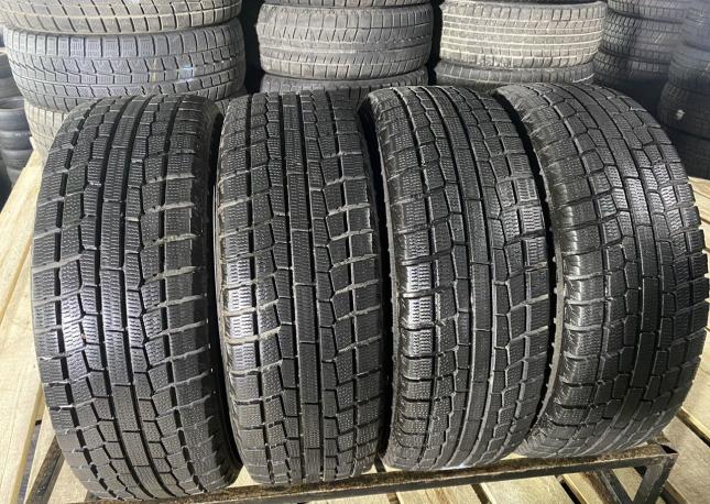 Yokohama Ice Guard IG20 215/60 R16