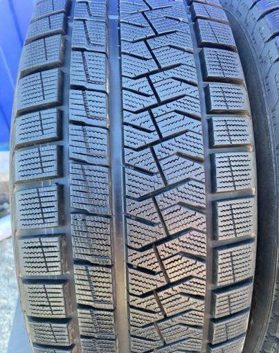 Pirelli Ice Asimmetrico 215/55 R16