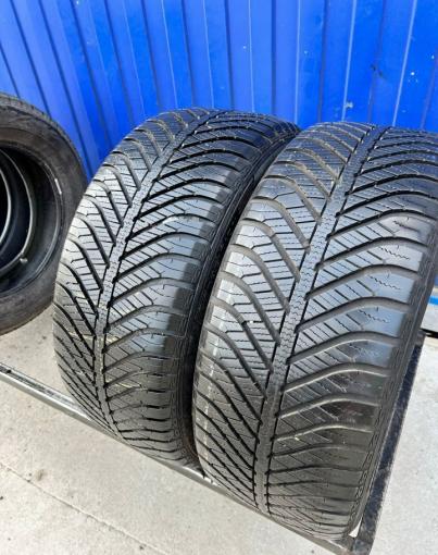 Goodyear Vector 4Seasons 225/45 R17