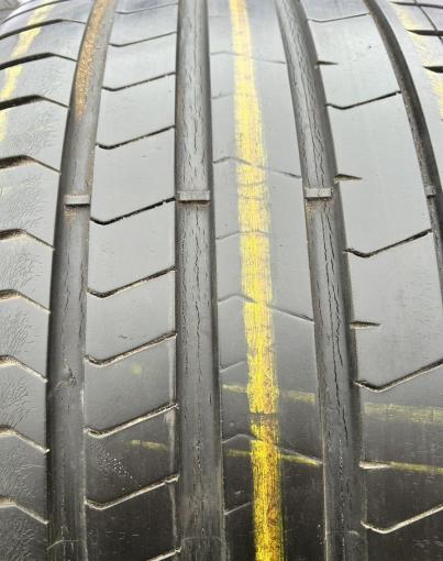 Pirelli P Zero PZ4 275/40 R21 и 315/35 R21