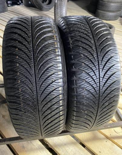 Goodyear Vector 4Seasons 215/55 R17