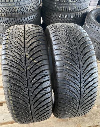 Goodyear Vector 4Seasons 235/55 R17