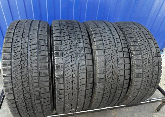 Bridgestone Blizzak VRX2 215/55 R17 94Q