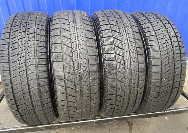 Bridgestone Blizzak VRX 225/60 R17 99Q