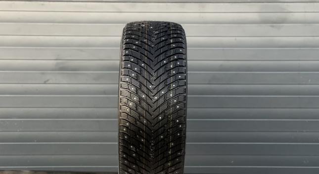 iLink Wintervorhut Stud II 245/40 R20 и 275/35 R20