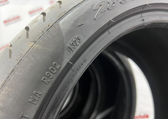 Pirelli P Zero 255/35 R19 и 285/30 R19 98Y