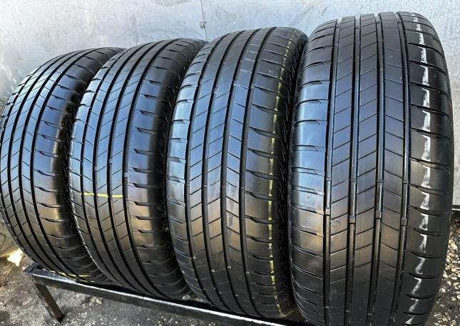 Bridgestone Turanza T005 215/60 R17