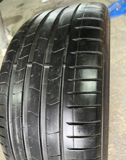 Pirelli P Zero PZ4 275/35 R22