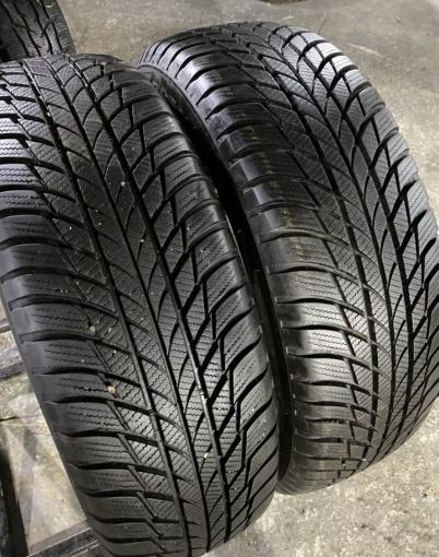 Bridgestone Blizzak LM-001 215/65 R17