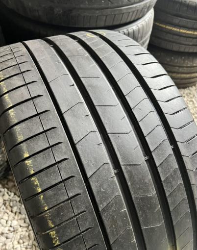 Pirelli P Zero PZ4 315/30 R22