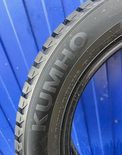 Kumho WinterCraft Ice Wi32 215/55 R17