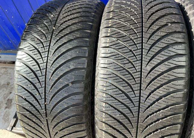 Goodyear Vector 4Seasons Gen-2 SUV 235/50 R18